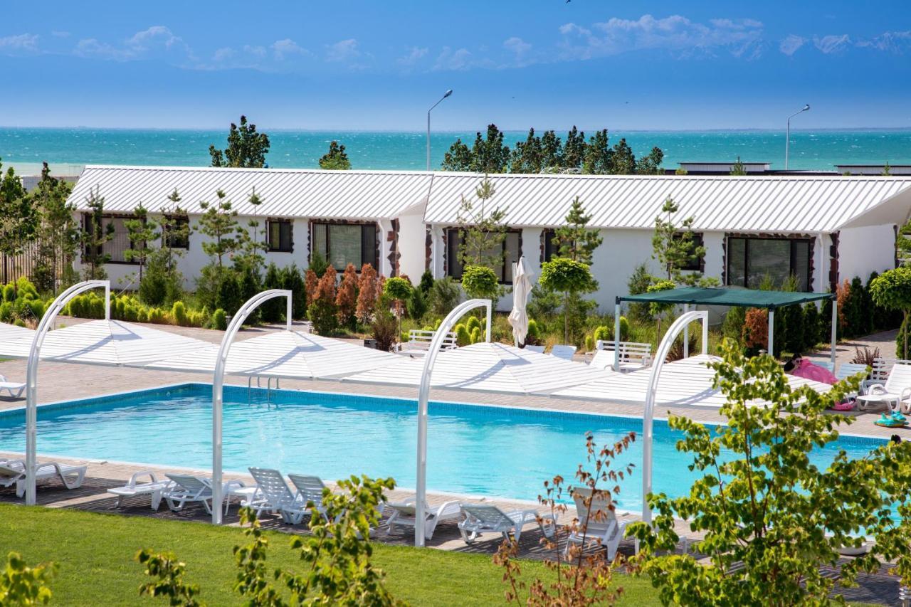 La Dolce Vita Resort Qapschaghai Exterior foto