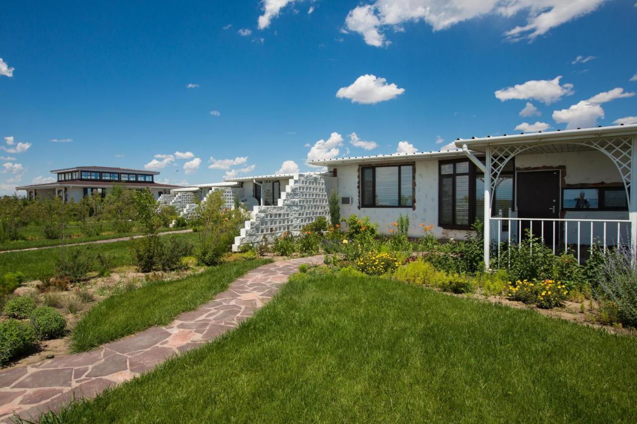 La Dolce Vita Resort Qapschaghai Exterior foto