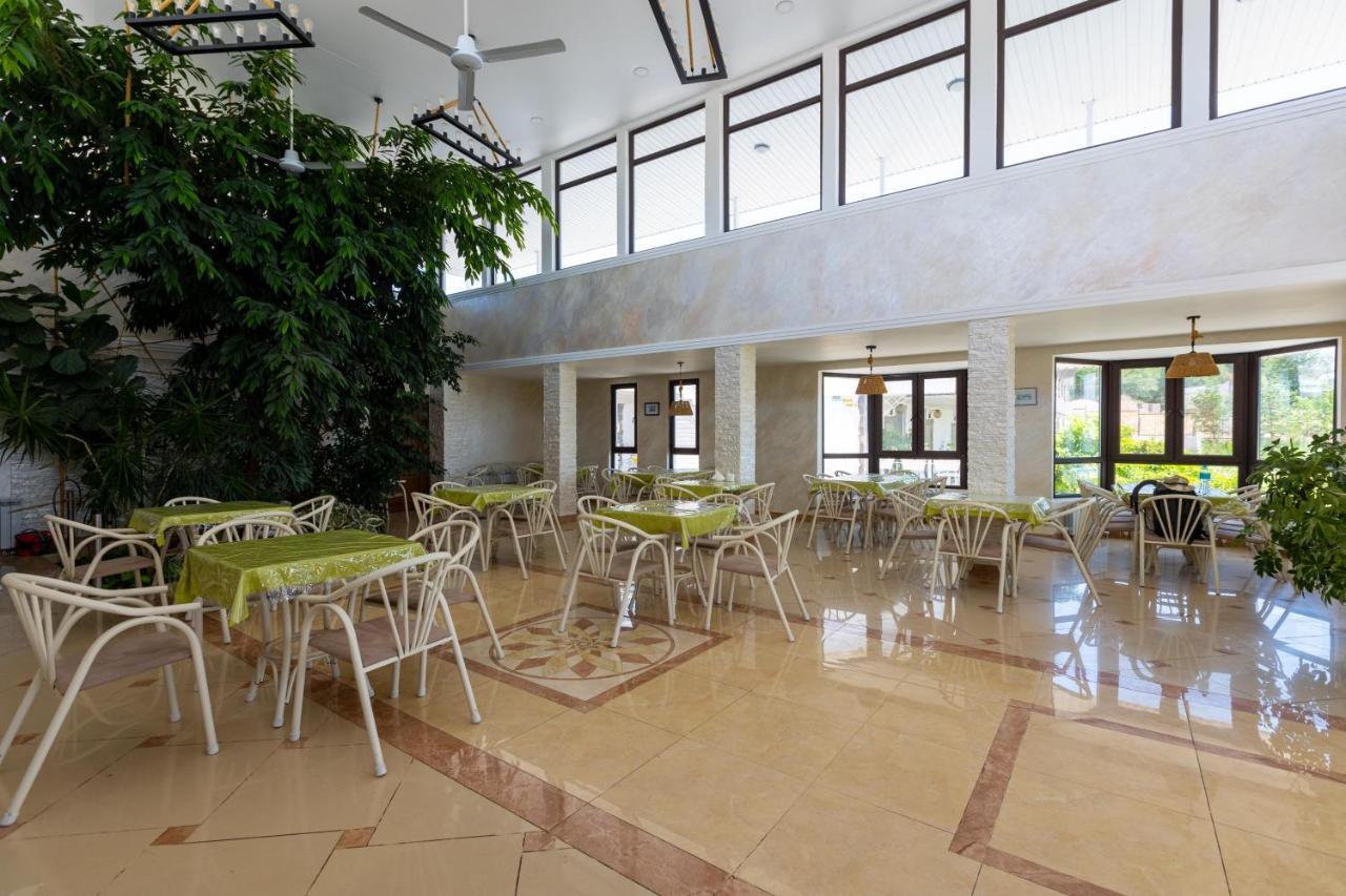 La Dolce Vita Resort Qapschaghai Exterior foto