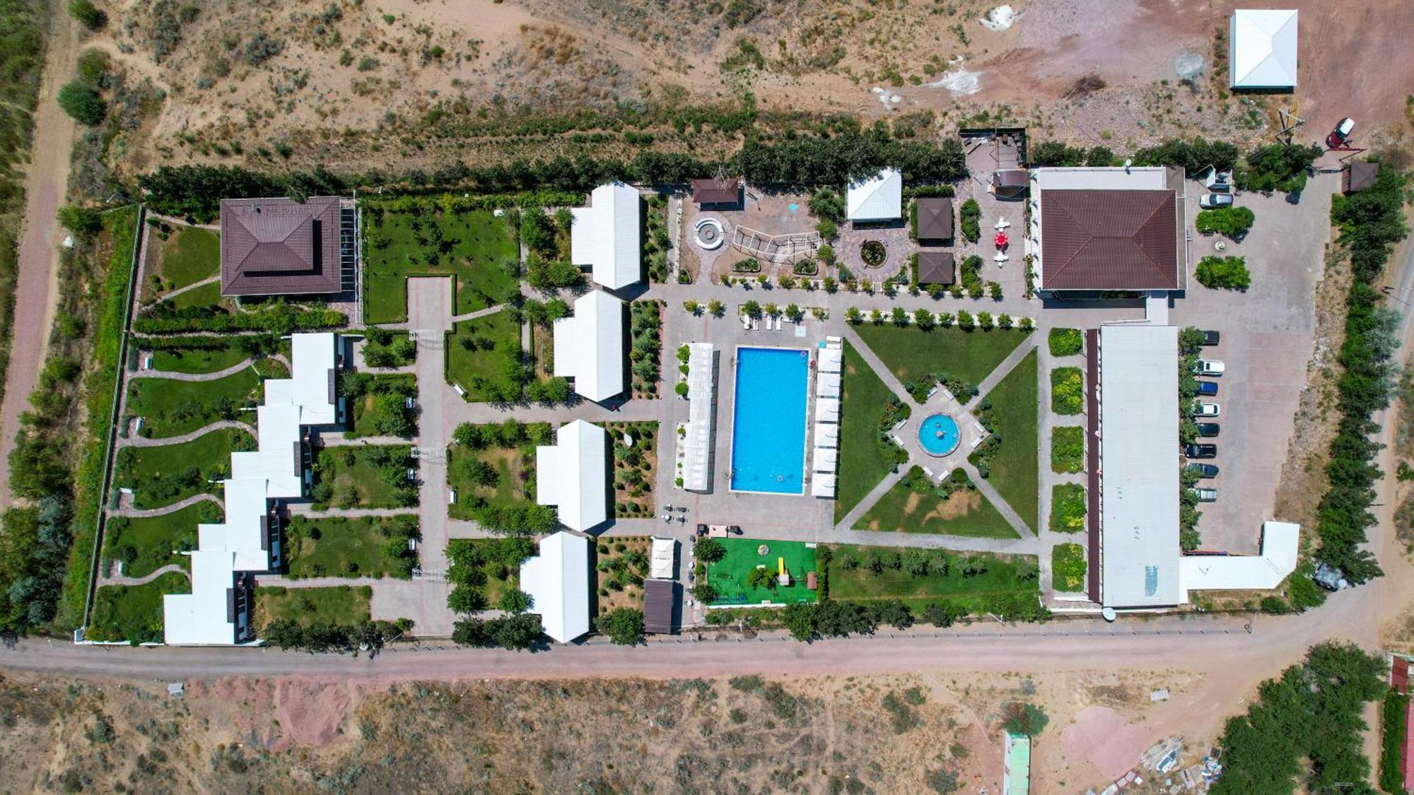 La Dolce Vita Resort Qapschaghai Exterior foto