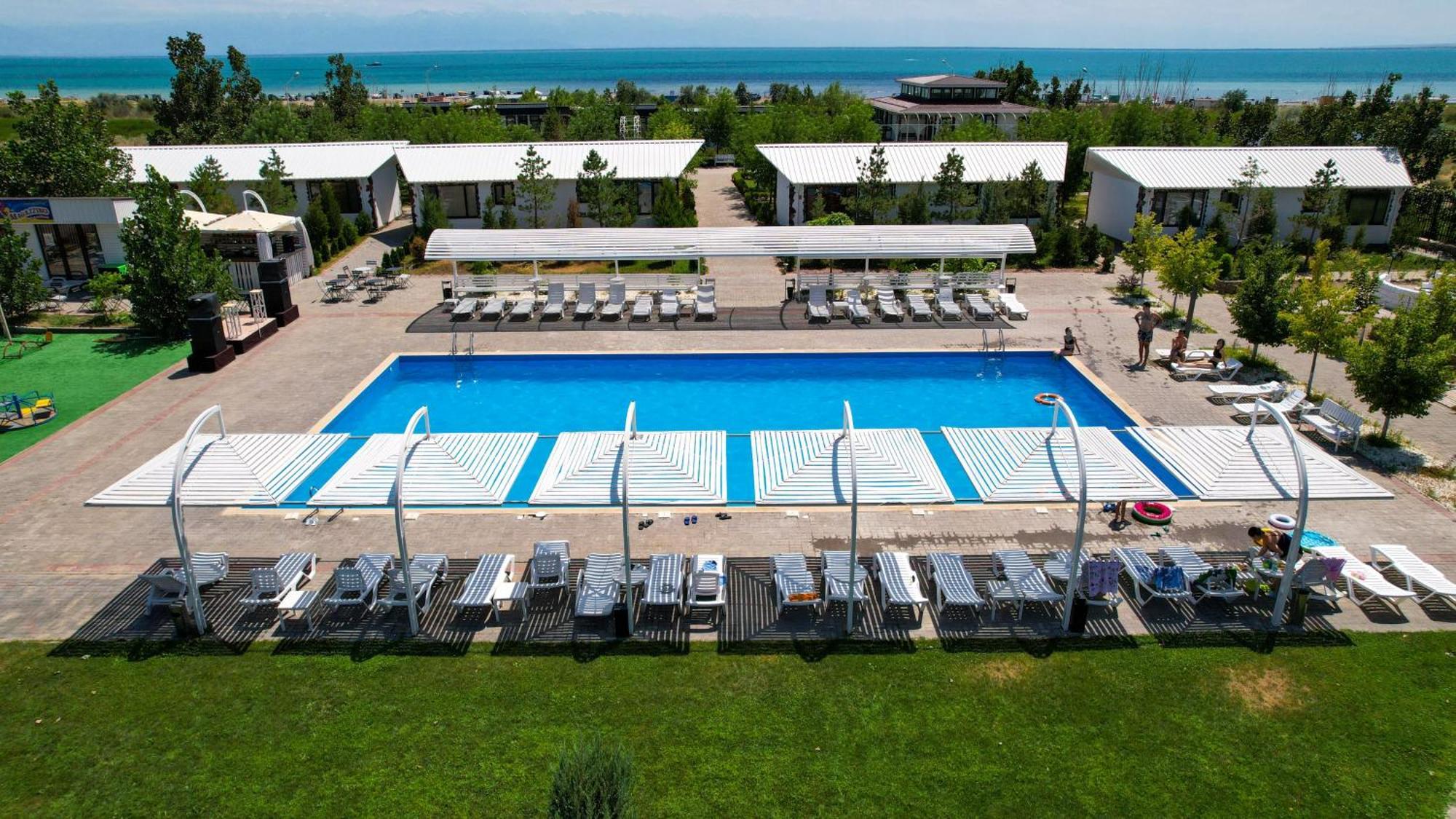 La Dolce Vita Resort Qapschaghai Exterior foto
